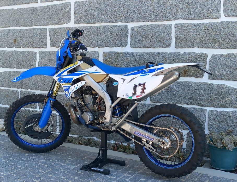 Tm  En250 2t 2017