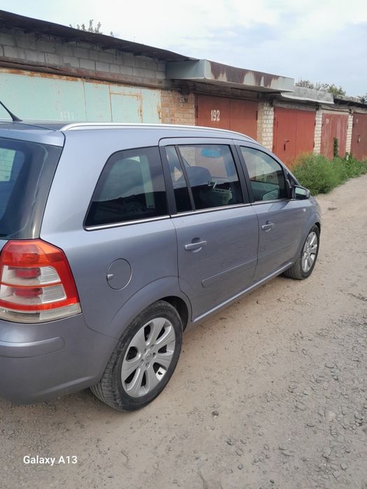 Продам сімейне авто