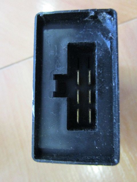 Botão / interruptor electromecânico / relé OPEL Monterey A