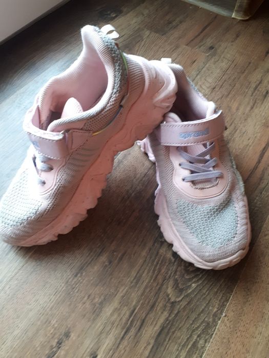 Adidasy sportowe Sprandi rozmiar 33