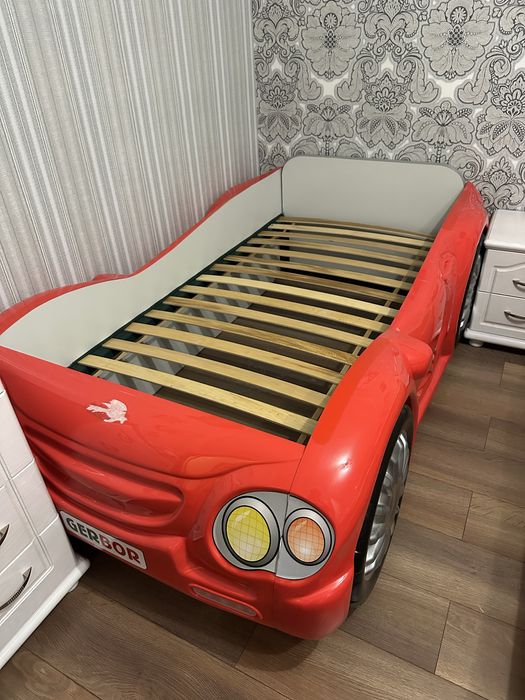 Віддам за символічну ціну дитяче ліжко