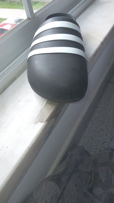 Vende-se Crocs da marca Adidas