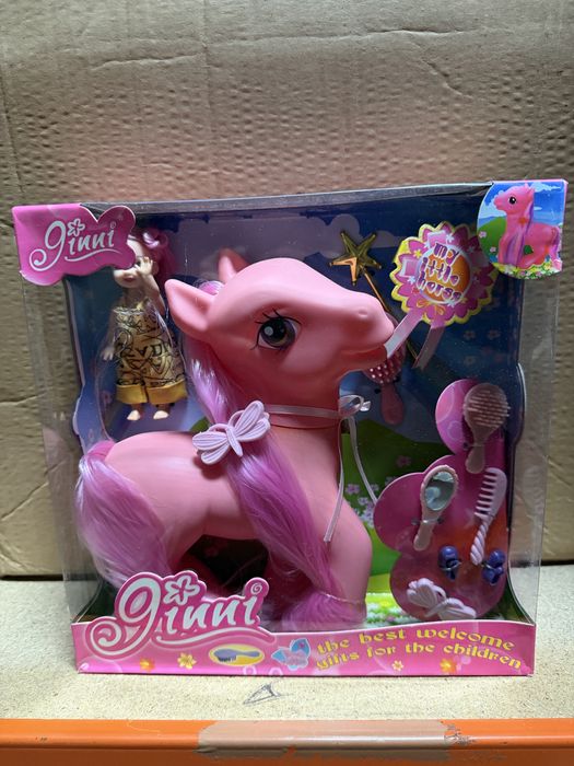 Lote de +3000 brinquedos e peluches