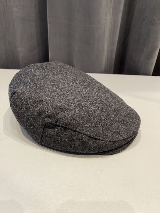 Szara czapka z daszkiem kaszkiet rozmiar L/LX