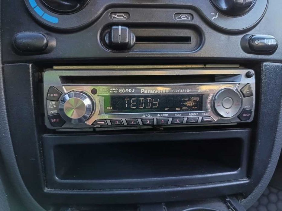 RadioCDText-MP3 Panasonic CQ-C1311N 4x50 Bass SQ Sub ID3-TAG iPod 2RCA