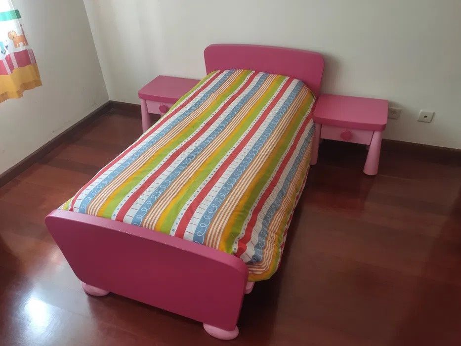 Quarto de criança rosa (IKEA Mammut)