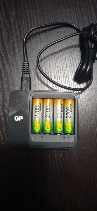 GP ładowarka do akumulatorków+gratis