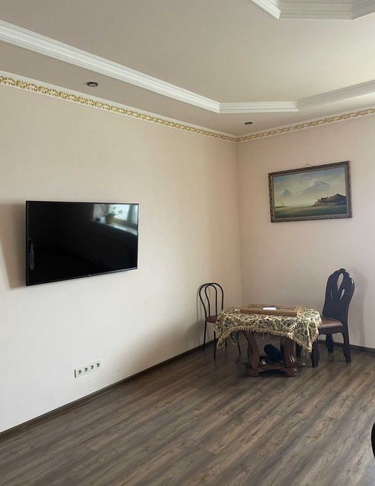 Оренда будинку можна для сім'ї під офіс Генератор