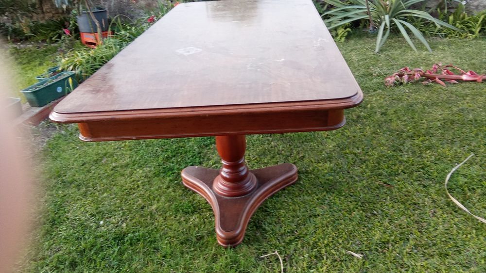 Mesa de madeira antigo