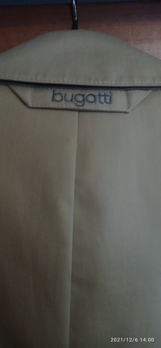 Плащ Bugatti,тренч бежевий 62 р