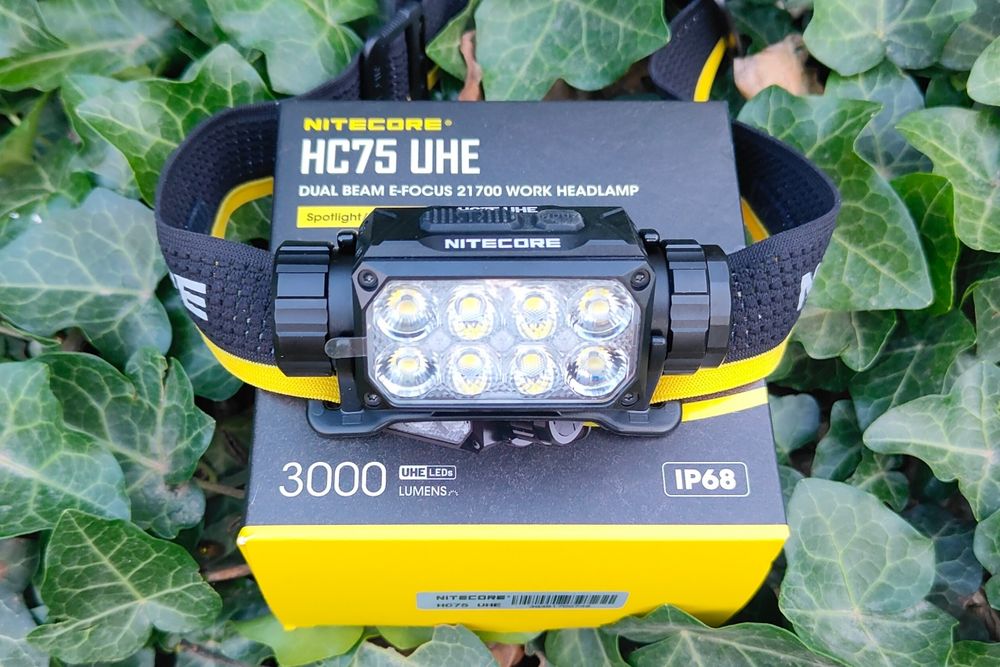 Налобний ліхтар Nitecore HC75 UHE 3000 люмен 5500 mAh HC70 UHE HC65