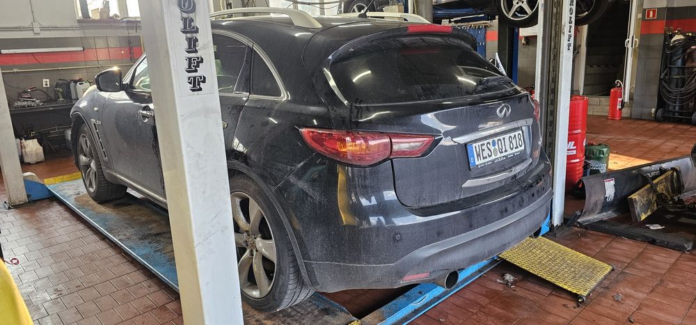 Infiniti QX70S 3.0 diesel 4x4