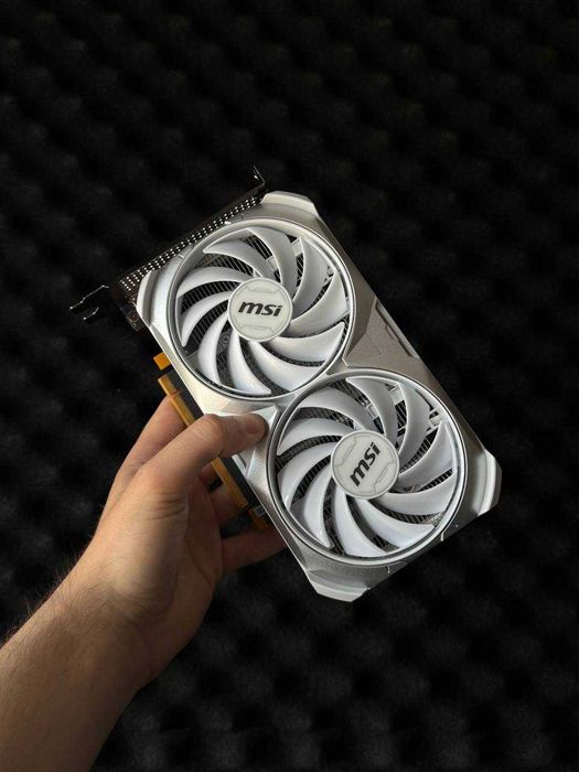 Відеокарта MSI GeForce RTX 4060 8GB GDDR6 White Edition