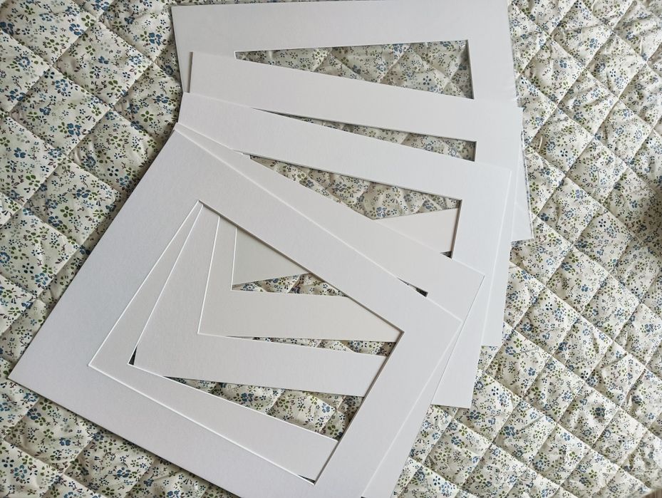 Ramki kartonowe passe partout 30 x 40 cm - 5 szt.