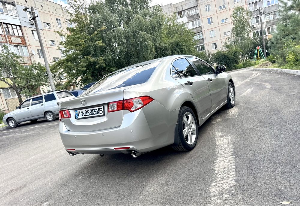 Продам Хонда Аккорд 8