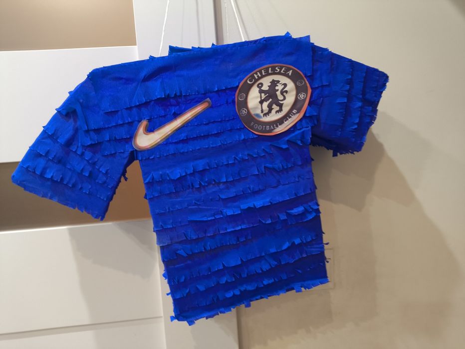 Piniata urodziny koszulka piłkarska dowolny klub z kijem