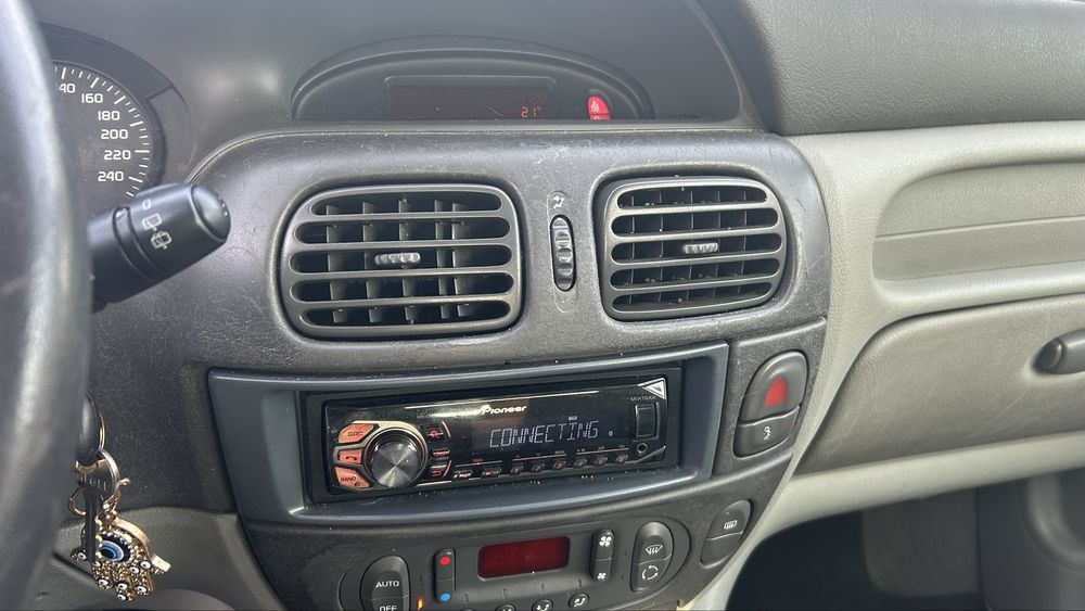 Renault Scénic 1.4 de 2002 — 1.200 € negociáveis — photo 2
