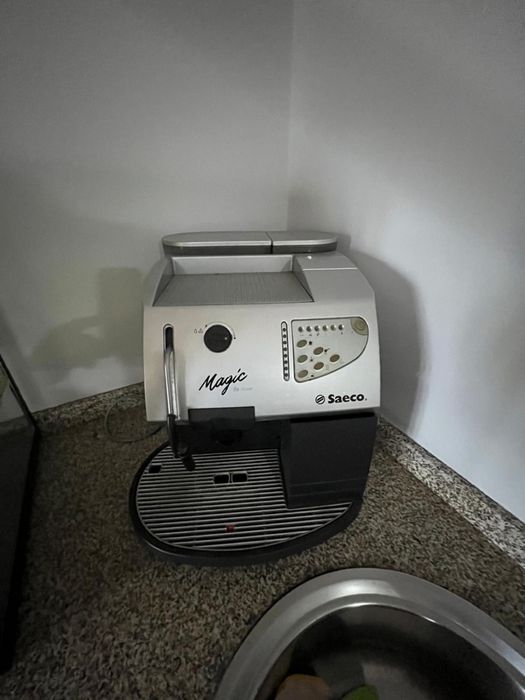 Vende-se maquina de cafe Saeco