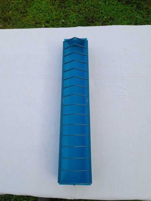 Кормушка-лоток для цыплят