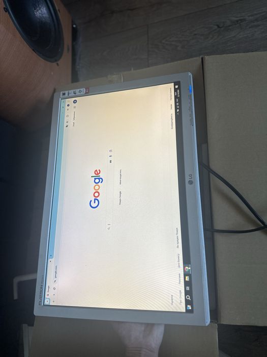 Монитор LG Flatron w2242s