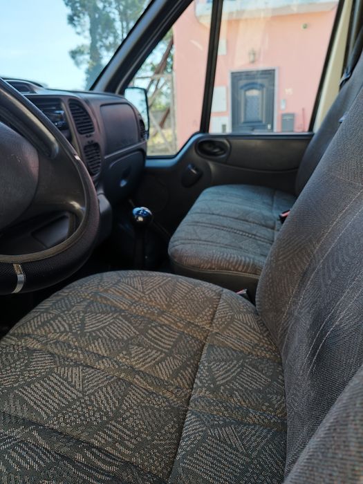 Ford Transit adaptada para campismo