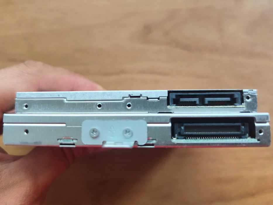 DVD-RW slim ATA IDE 9,5 mm Panasonic UJ-857 do leciwych laptopów