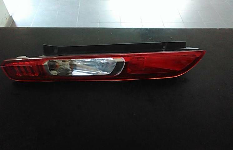 Farolim esquerdo FORD Focus II (DA_)