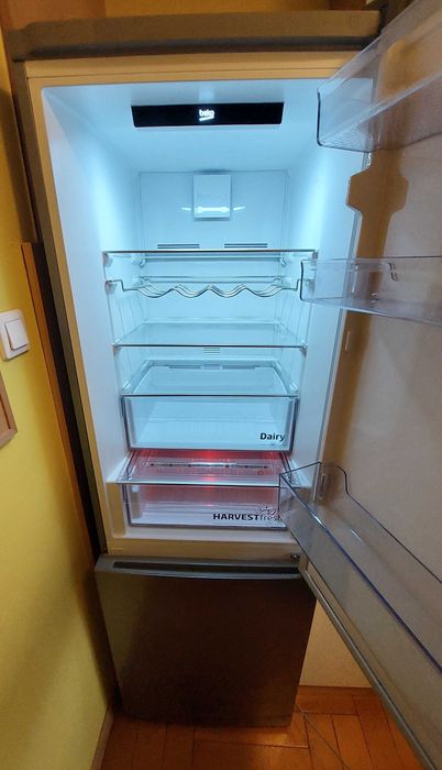 Chłodziarko - zamrażarka BEKO RCNA366E60ZXBN