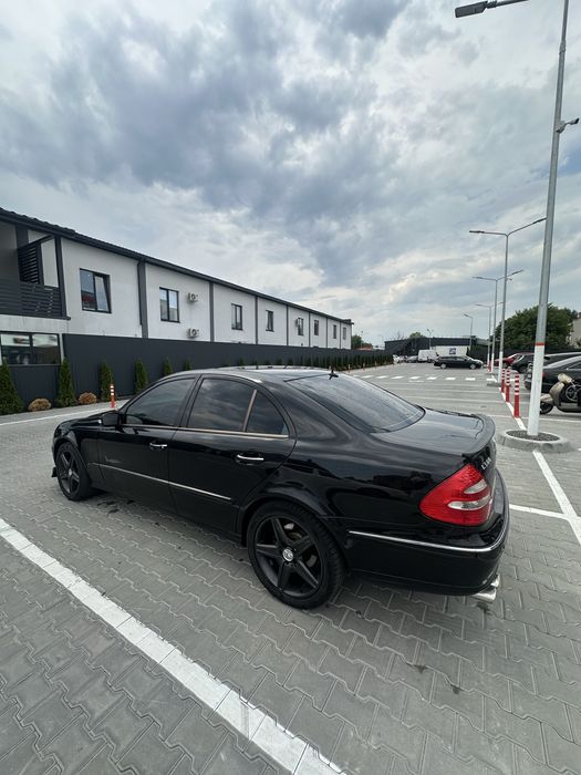 Mercedes Benz W211 E500