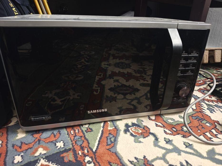 Micro-ondas Samsung Grill/Combi – excelente estado