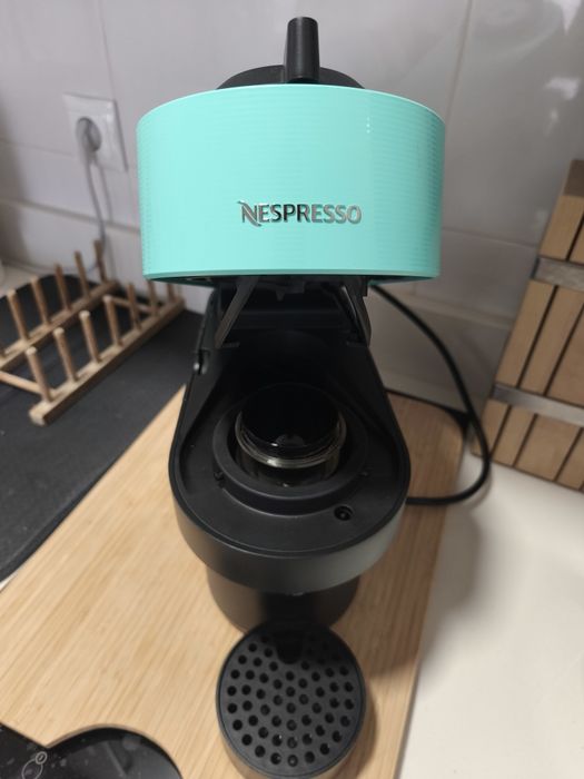Máquina café Nespresso Virtuo
