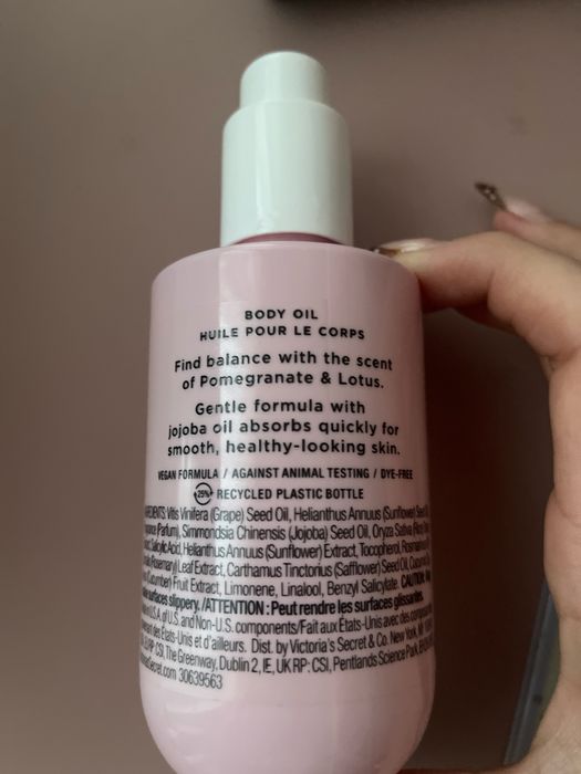 Olejek do ciala Victoria Secret pomegranate&lotus