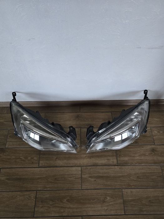 Фари Opel Astra J 2009-2012