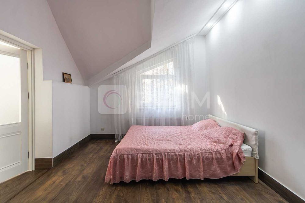 Оренда стильного напівособняка в самому центрі міста