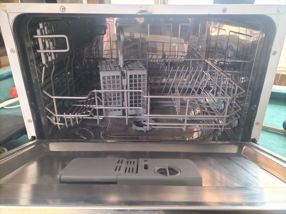 Продам посудомиючу машину нова