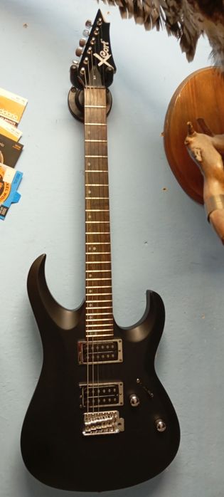 Срочно!  Продам электрогитару Сort X1