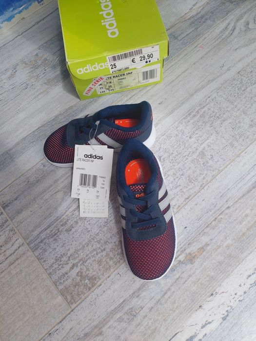 Кросівки Адідас, Adidas кроссовки