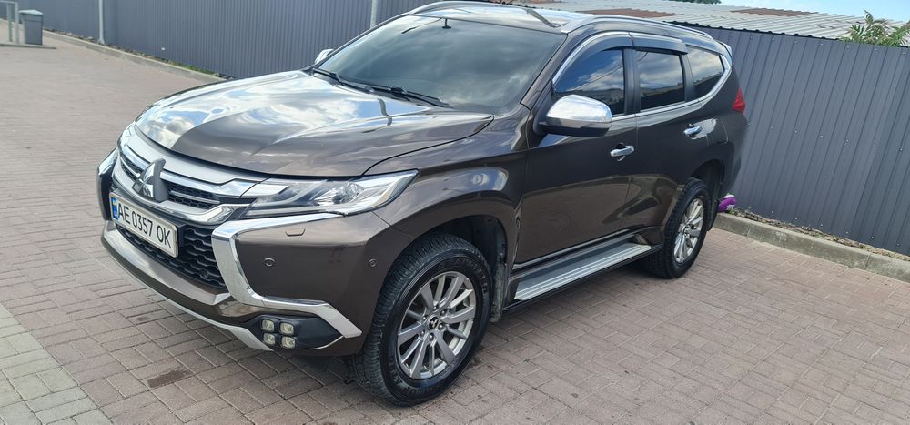 Продам Mitsubishi padjero sport 4