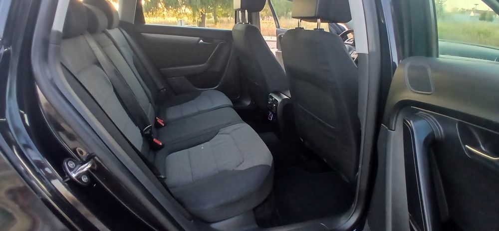 Volkswagen passat variant 1.6tdi 2012 com 150000km  aceito retomas