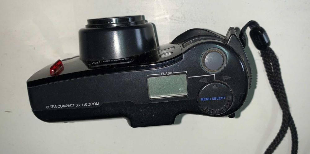 MÁQUINA FOTOGRÁFICA OLYMPUS