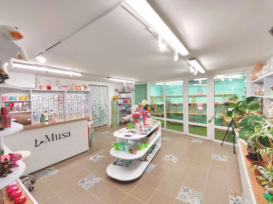 Квітковий Бізнес з Кульками (Найпрохідніше місце на Сихові) Терміново!