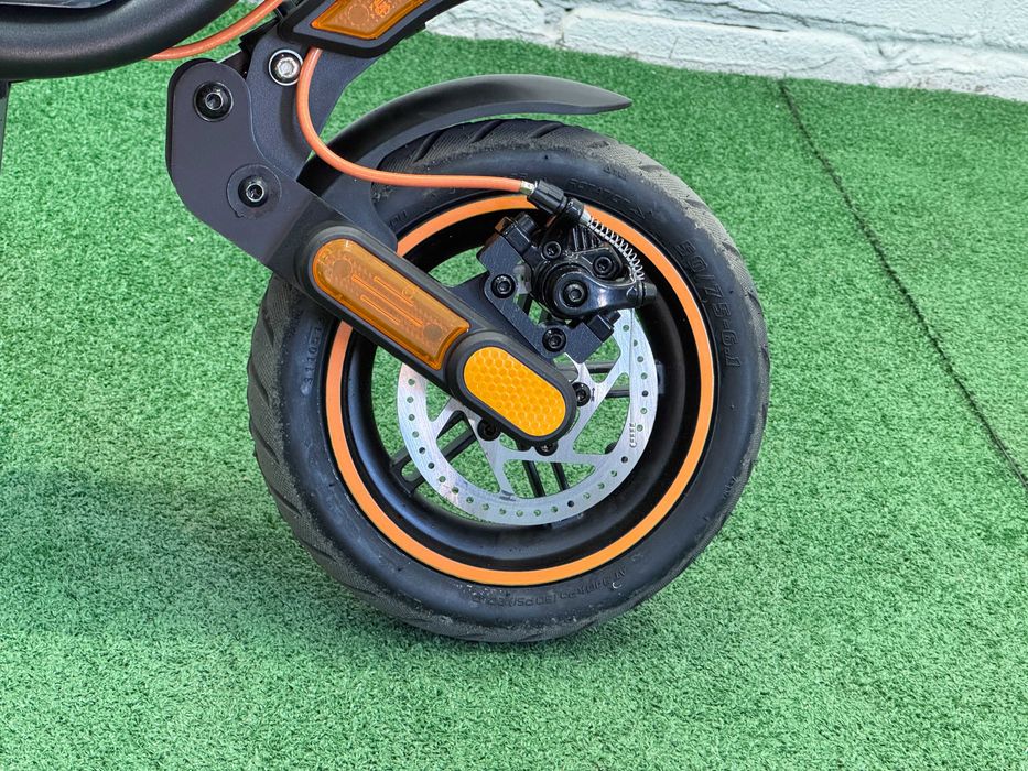 САМОВИВІЗ, Електросамокат X-Boost Scooter 09 PRO 600W, Ємність Батареї 15Ah, Швидкість 40 км/год, Електросамокати
