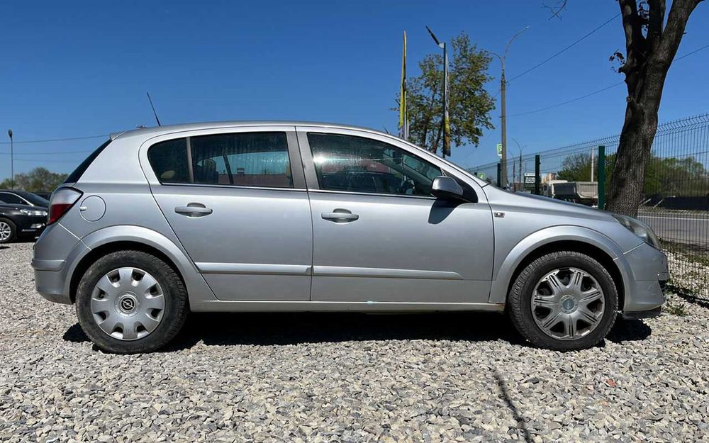 Opel Astra   2004