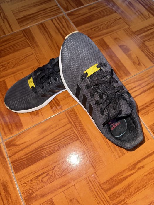 Ténis Adidas ZX Flux