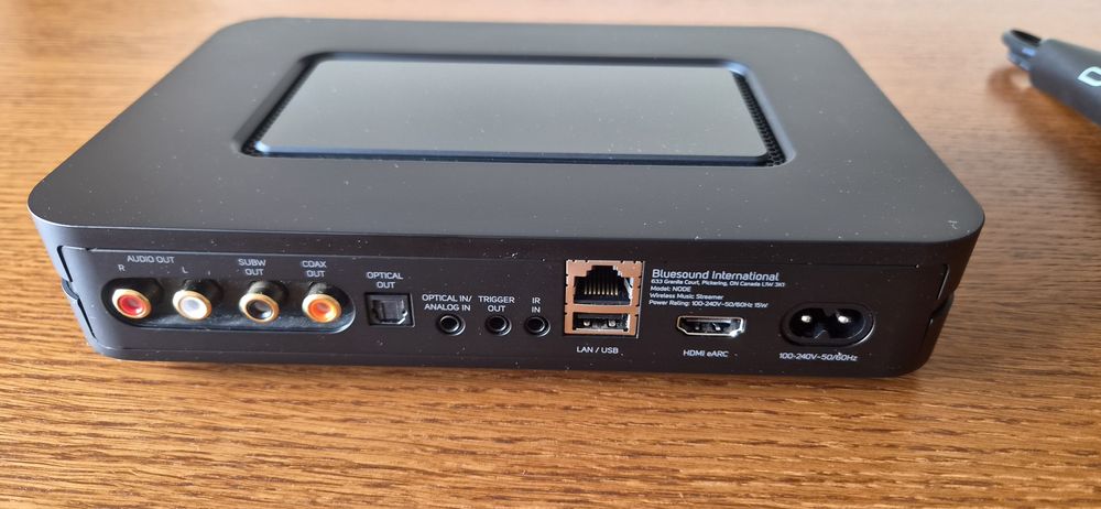 Bluesound NODE N130 3 GEN HDMI eARC – komplet + pudełko