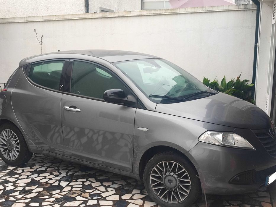 Lancia ypslon 1.2 gasolina