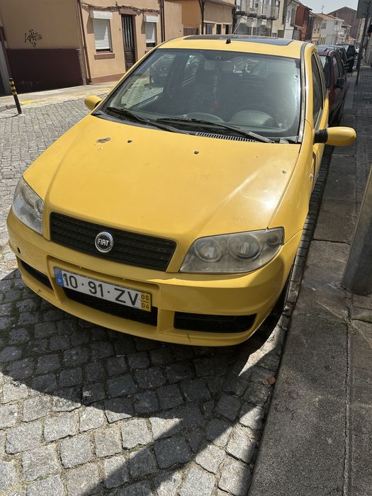 Fiat punto 2005 com 3 portas