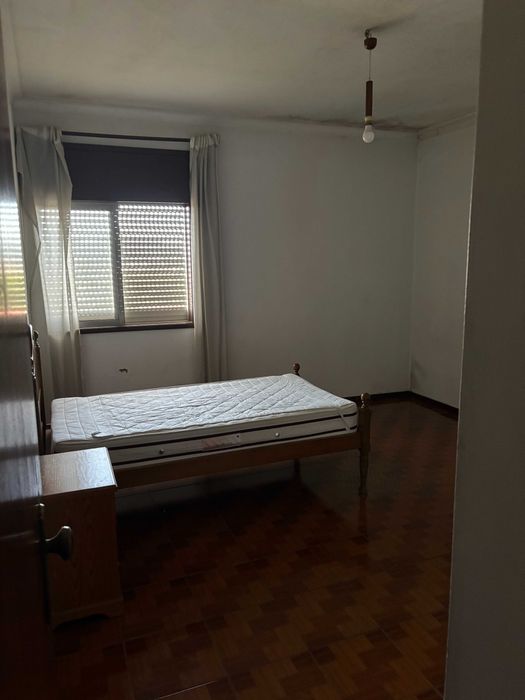 Arrendo apartamento T3 na Urbanização da Quintã em Guimarães