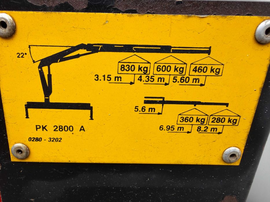 Toyota dyna com grua Palfinger