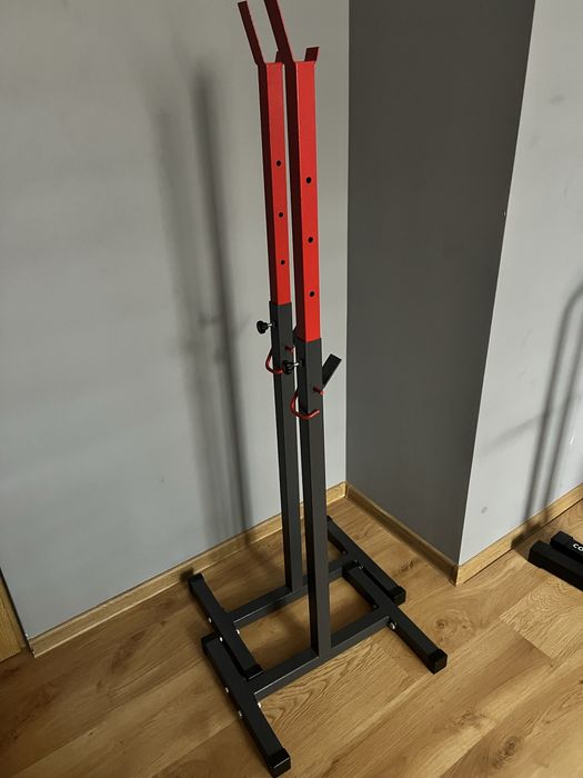 Stojaki regulowane do ćwiczen